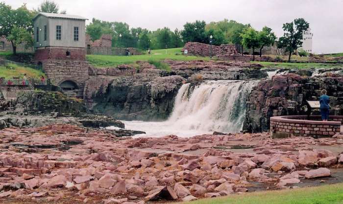 Waktu di Sioux Falls, SD: Zona Waktu dan Info Terkini